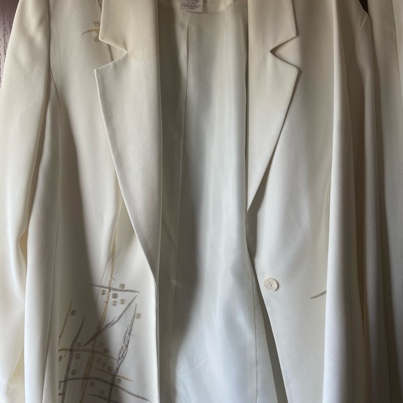 Cream Three Piece Dressy Suit - Picture 3 of 7